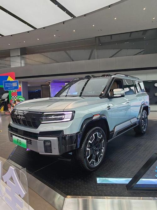 深圳64比亚迪方程豹硬派越野的爆款，英菲尼迪35周年与你共成长